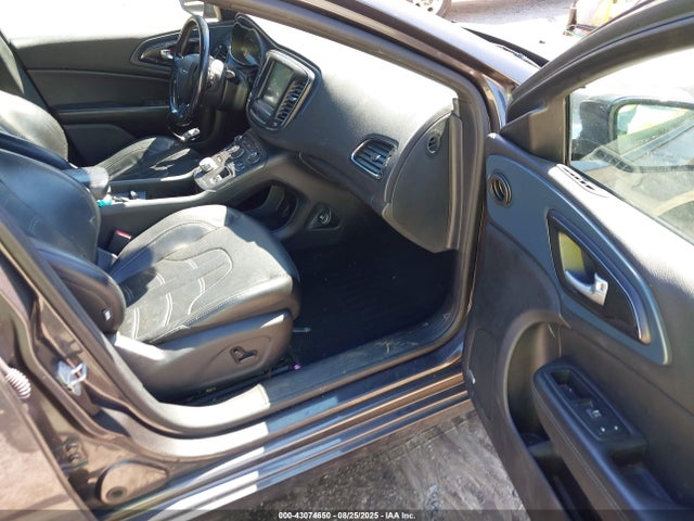 Chrysler 2015 2015 1C3CCCBB9FN673700 Image 5