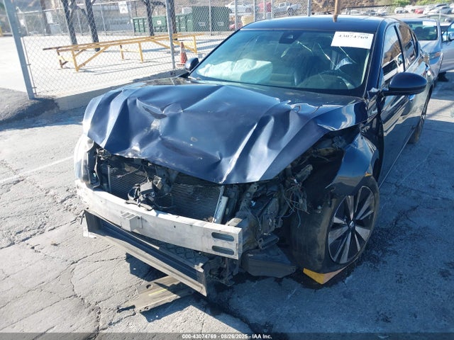 Nissan 2019 2019 1N4BL4EV3KC173689 Image 6