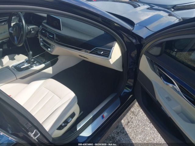 2016 BMW 740I WBA7E2C51GGD99912 Photo 4