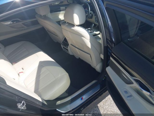 2016 BMW 740I WBA7E2C51GGD99912 Photo 7