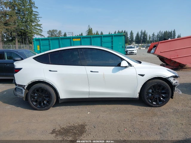 5YJYGDEE2LF059275 Tesla Model Y