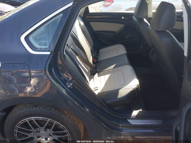 1VWBT7A34FC054021 Volkswagen Passat