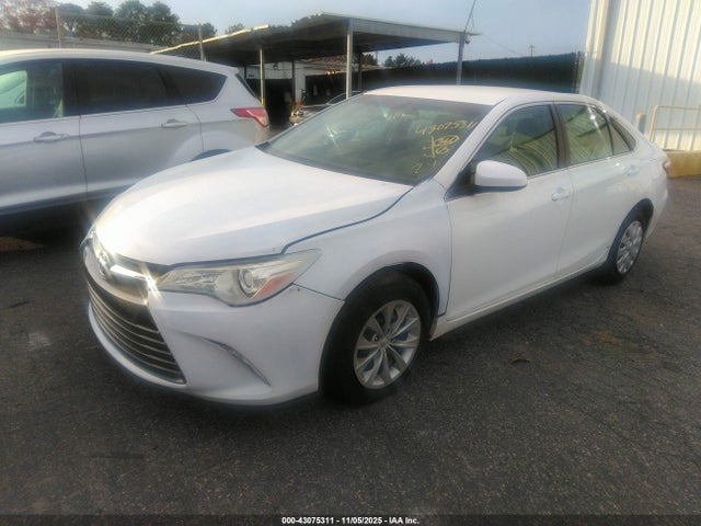 Продаж на аукціоні авто 2017 Toyota Camry Le, vin: 4T1BF1FK0HU268567, номер лоту: 43075311