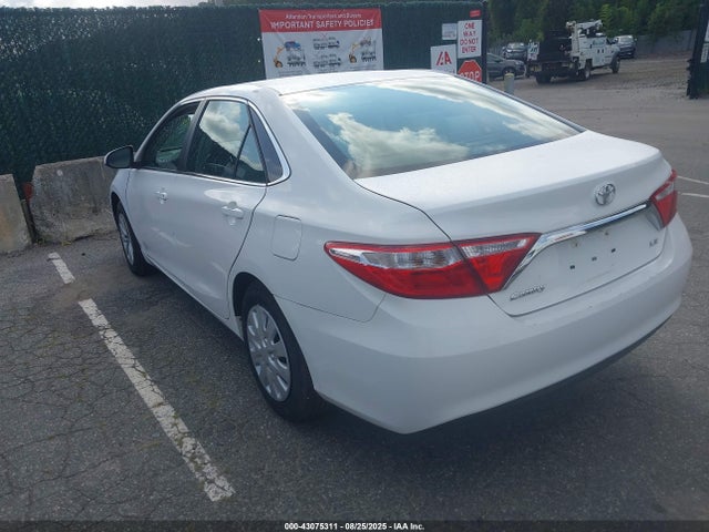 Продаж на аукціоні авто 2017 Toyota Camry Le, vin: 4T1BF1FK0HU268567, номер лоту: 43075311