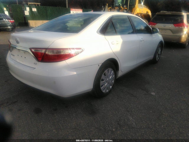 Продаж на аукціоні авто 2017 Toyota Camry Le, vin: 4T1BF1FK0HU268567, номер лоту: 43075311