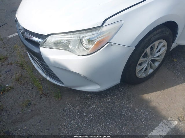 Продаж на аукціоні авто 2017 Toyota Camry Le, vin: 4T1BF1FK0HU268567, номер лоту: 43075311