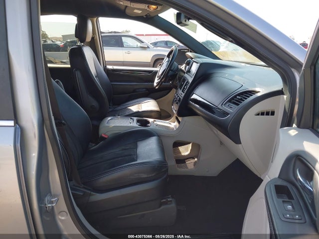 2C4RDGCG3KR635316 Dodge Grand Caravan