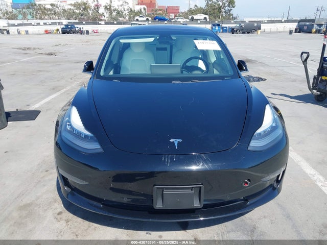 5YJ3E1EA5JF177846 Tesla 2018