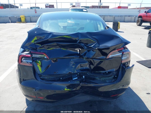 5YJ3E1EA5JF177846 Tesla 2018