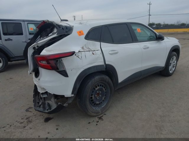 2024 CHEVROLET TRAX KL77LFE22RC094927 Photo 3