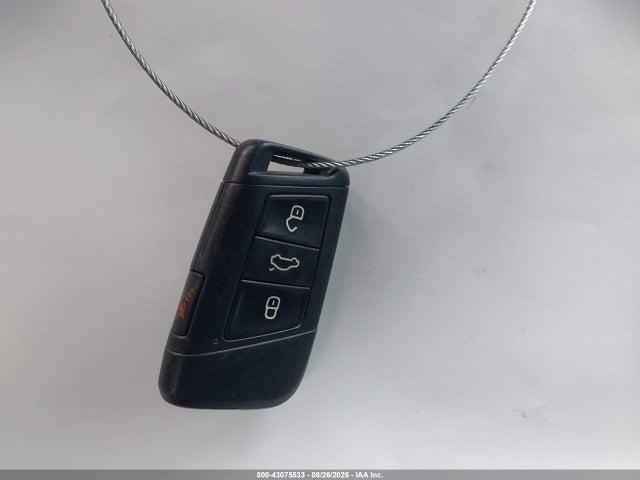 1V2CR2CA4JC505900 Volkswagen fsi