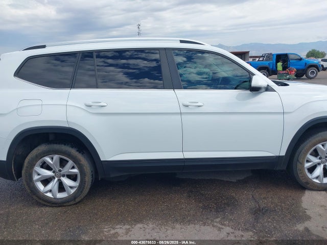 1V2CR2CA4JC505900 Volkswagen fsi