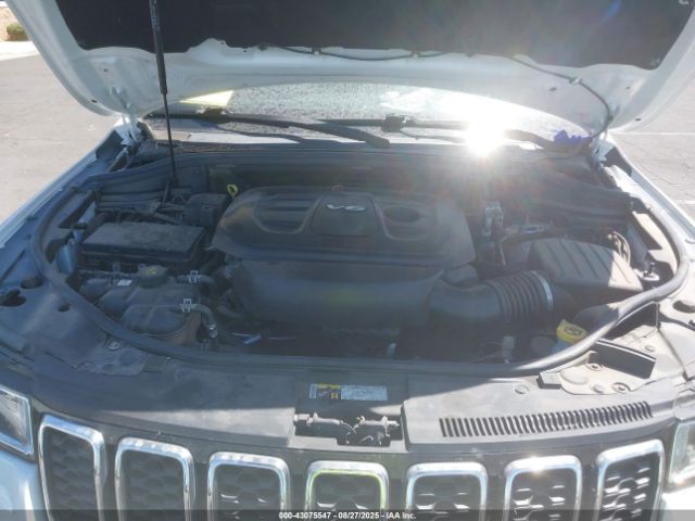 2017 JEEP GRAND CHEROKEE 1C4RJFBG5HC851643 Photo 9