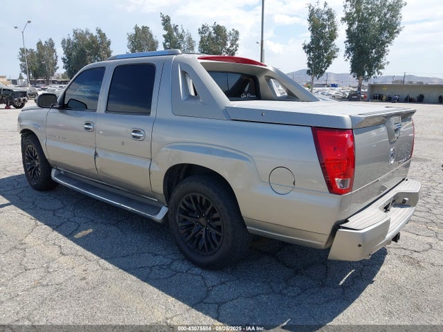 2003 CADILLAC ESCALADE EXT 3GYEK63NX3G231492 Photo 2