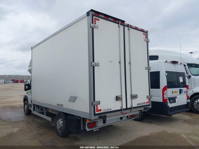 43075640 :رقم المزاد ، 3C7WRVLG0ME577536 vin ، 2021 Ram Promaster 3500 Cutaway Low Roof مزاد بيع