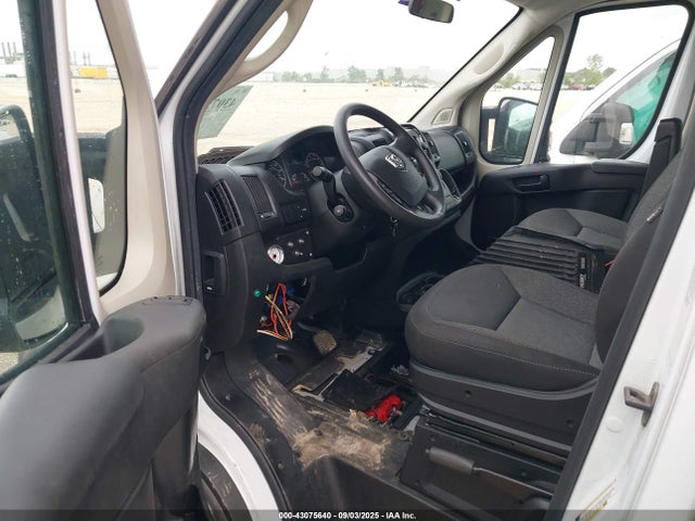 43075640 :رقم المزاد ، 3C7WRVLG0ME577536 vin ، 2021 Ram Promaster 3500 Cutaway Low Roof مزاد بيع