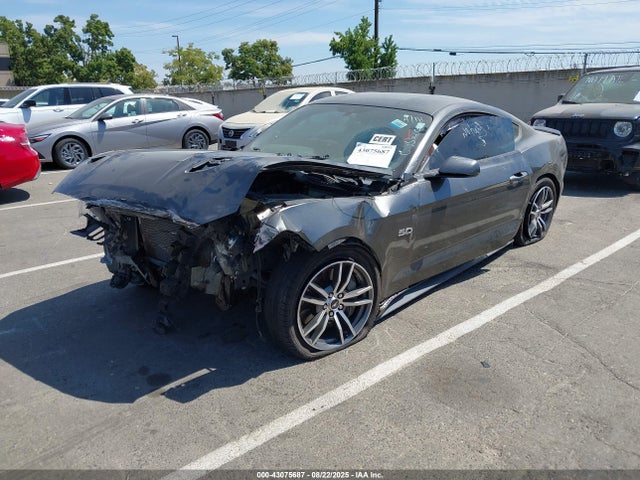 Ford 5.0l 4v premium fuel 2017 1FA6P8CF4H5319524 Image 2