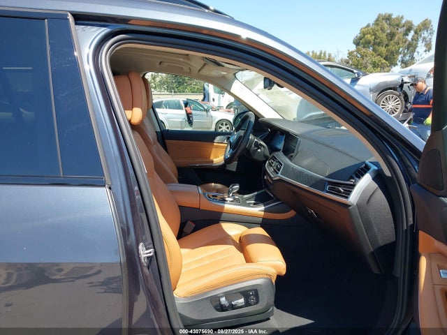 5UXCW2C01N9M37851 BMW X7