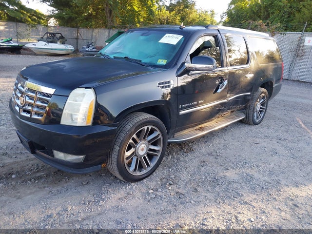 2008 CADILLAC ESCALADE ESV 1GYFK66878R258201 Photo 1