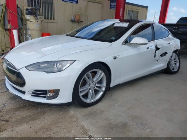 2015 TESLA MODEL S 5YJSA1E16FF102958 Photo 1