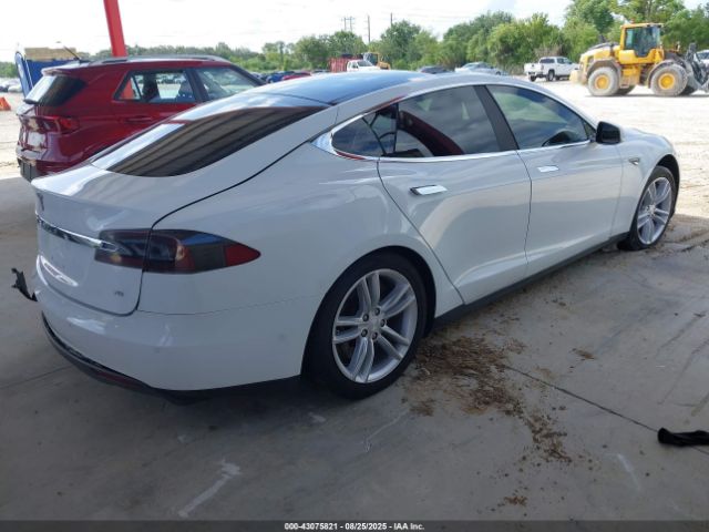 2015 TESLA MODEL S 5YJSA1E16FF102958 Photo 3