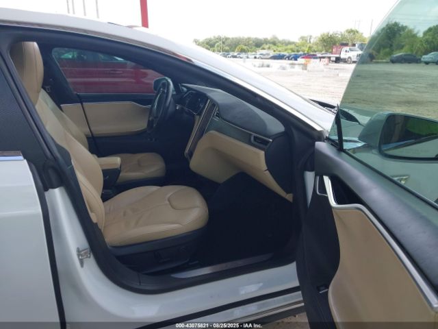 2015 TESLA MODEL S 5YJSA1E16FF102958 Photo 4
