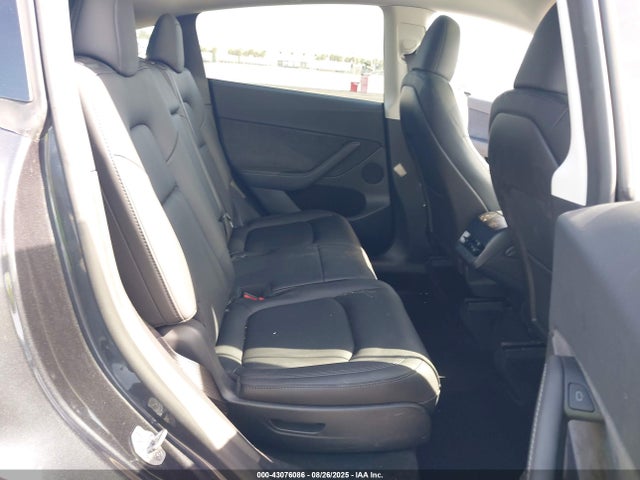7SAYGAEE8RF114614 Tesla Model Y