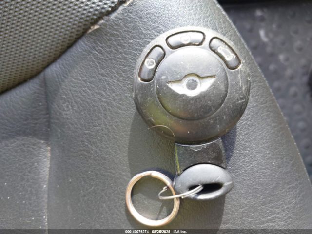 2010 MINI COOPER WMWMF3C57ATZ27809 Photo 10