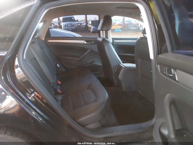 1VWBV7A35FC081299 Volkswagen Passat