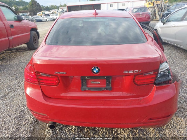 WBA3C3G54FNS75483 BMW 320i
