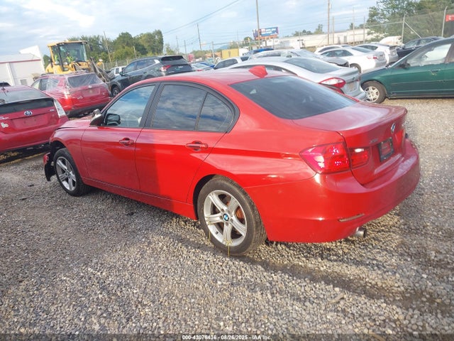WBA3C3G54FNS75483 BMW 320i