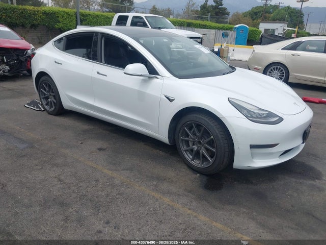 2019 TESLA MODEL 3 5YJ3E1EA2KF427352 Photo 0