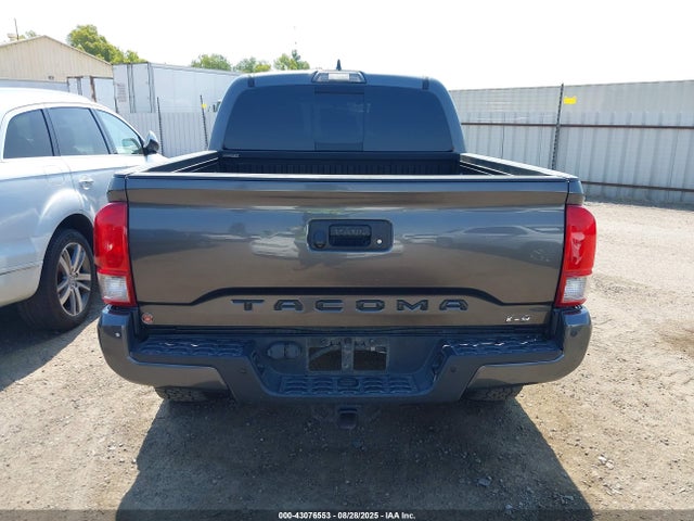 3TMCZ5AN5HM083217 Toyota Tacoma Trd Off Road