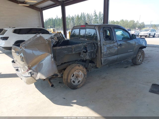 Toyota 2tr-fe 2015 5TFTX4CN3FX058787 Image 4