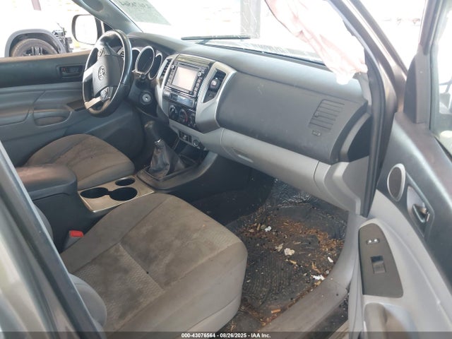 Toyota 2tr-fe 2015 5TFTX4CN3FX058787 Image 5