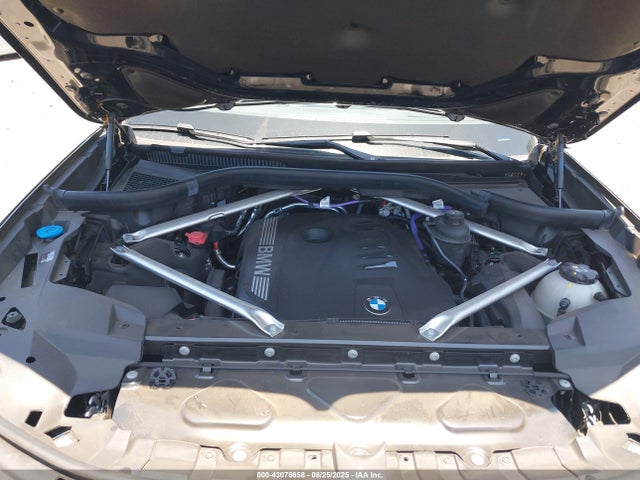 5UX23EM01S9W23132 BMW X7