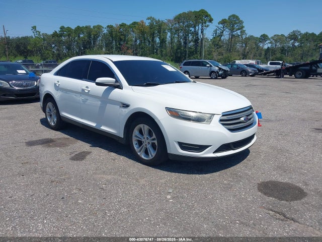 2014 Ford Taurus Sel მანქანა იყიდება აუქციონზე, vin: 1FAHP2E83EG173573, აუქციონის ნომერი: 43076747