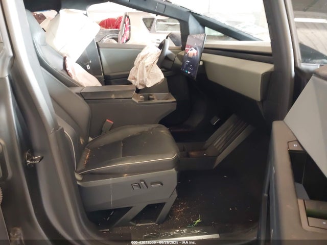 2024 TESLA CYBERTRUCK 7G2CEHED4RA027803 Photo 4