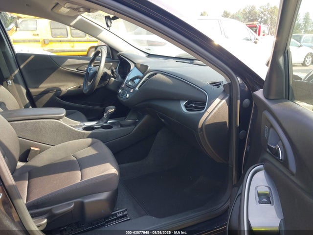 1G1ZD5ST3PF225190 Chevrolet lfv