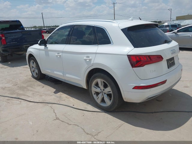 WA1BNAFY5J2214415 Audi Q5
