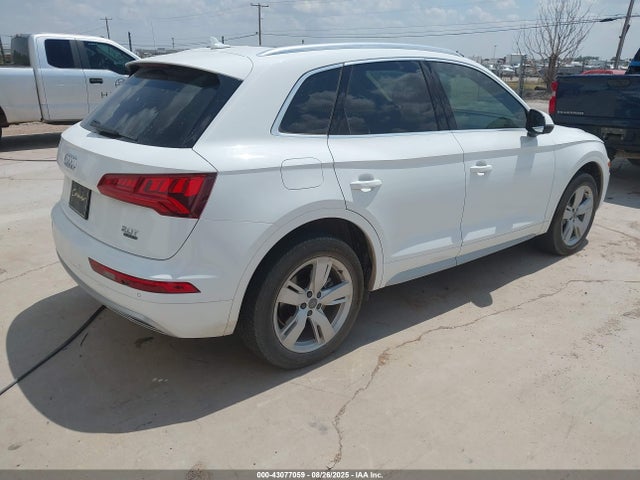 WA1BNAFY5J2214415 Audi Q5