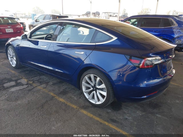 2018 TESLA MODEL 3 5YJ3E1EA8JF076512 Photo 2