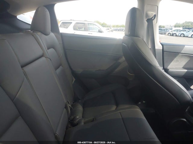 2020 TESLA MODEL Y 5YJYGDEE7LF030371 Photo 7