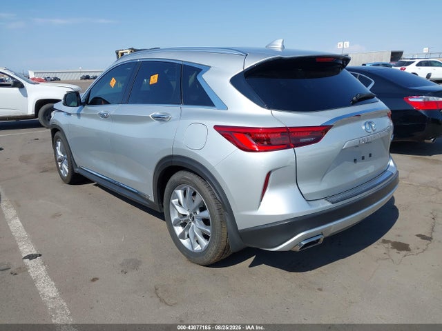 3PCAJ5M1XKF137114 Infiniti QX50
