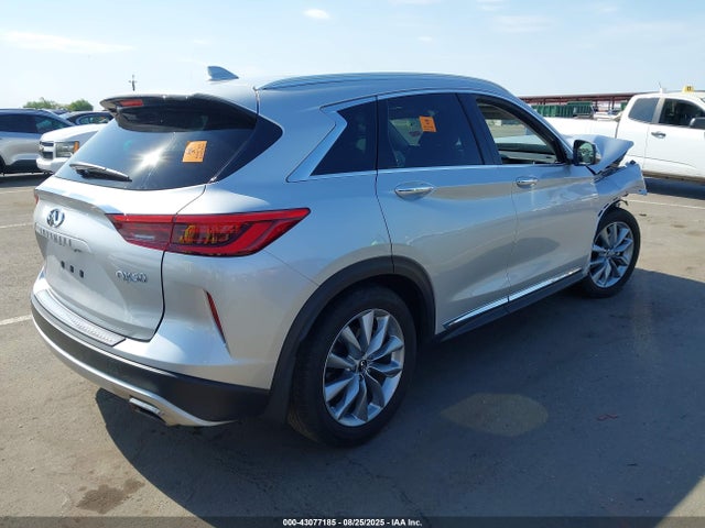 3PCAJ5M1XKF137114 Infiniti QX50