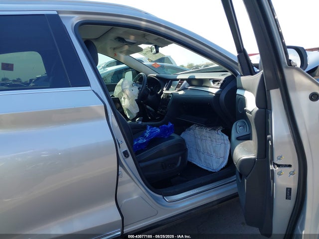 3PCAJ5M1XKF137114 Infiniti QX50