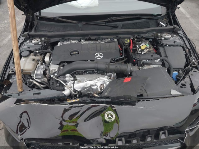 W1K3G4EB6MJ309231 Mercedes-Benz m260