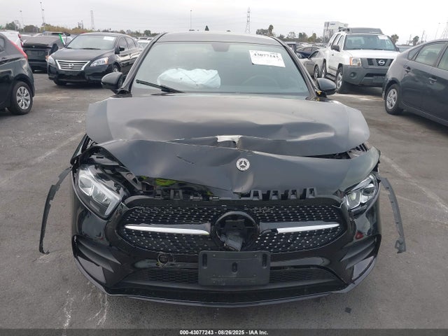 W1K3G4EB6MJ309231 Mercedes-Benz m260