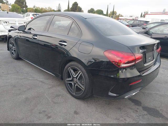 W1K3G4EB6MJ309231 Mercedes-Benz m260