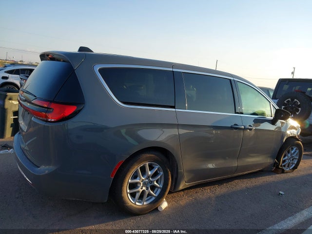 Chrysler Pacifica 2025 2C4RC1BG8SR541191 Image 13